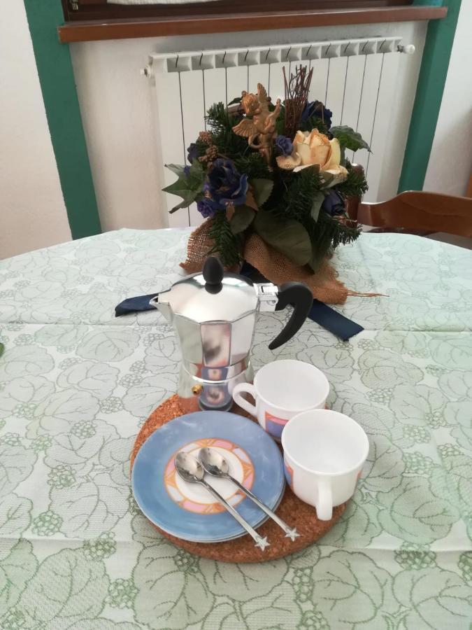 Villa d'Allegno Il Nido B&B מראה חיצוני תמונה
